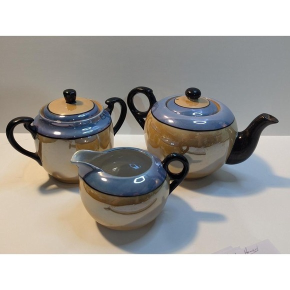 Teapot,‎ creamer and sugar made in Japan - Picture 1 of 8